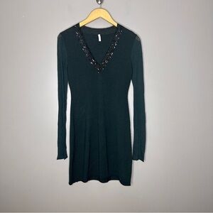 IISLI Hunter Green V-neck sweater dress